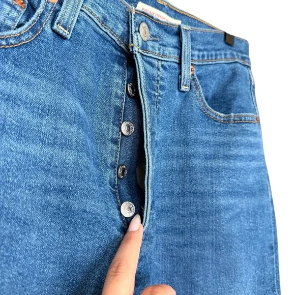 Levi’s Ribcage Straight Ankle Jeans - Picture 9 of 12